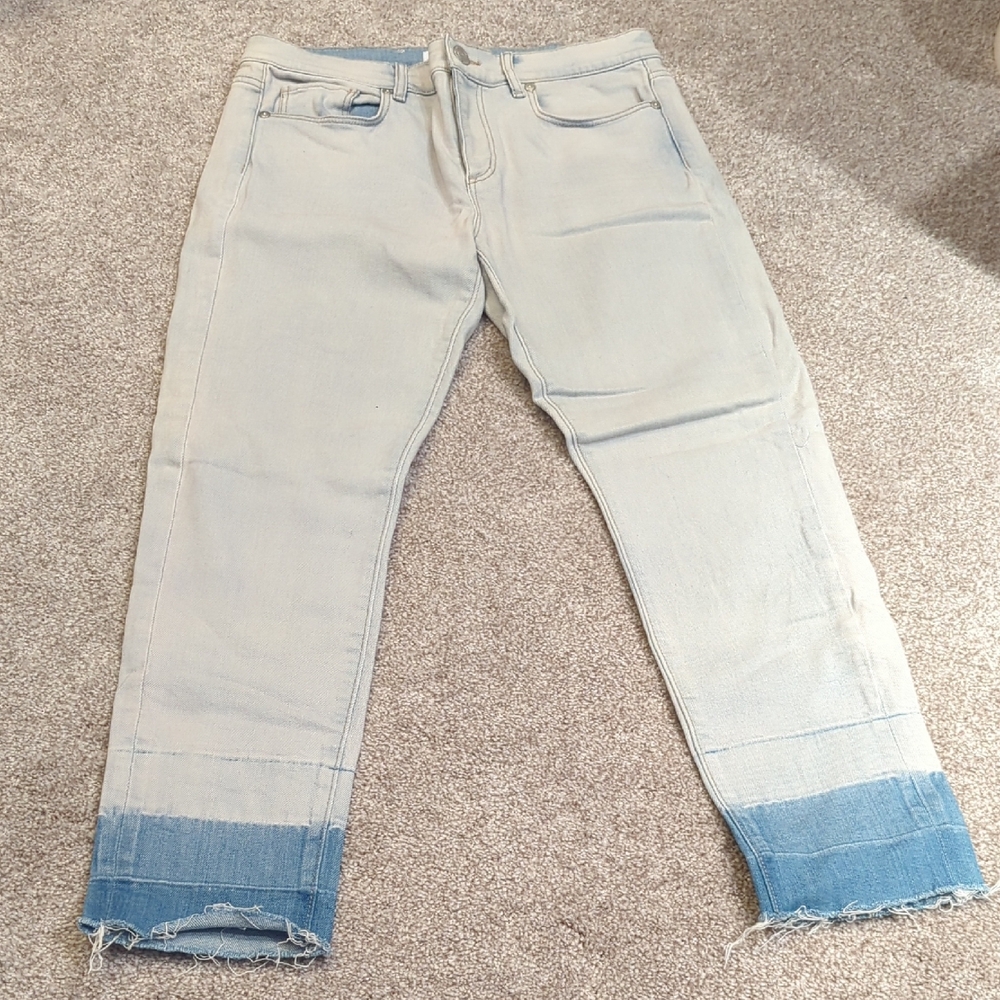 Modern Skinny Cropped Denim with Blue Hem